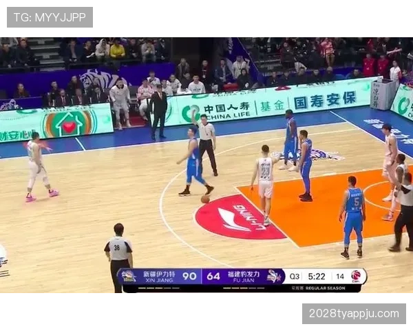 防守球员空中对抗被撞倒犯规吗？如何正确理解判罚规则